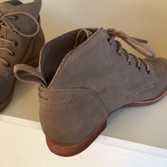 Sam Edelman Mare Booties (6) - Picture 7 of 8